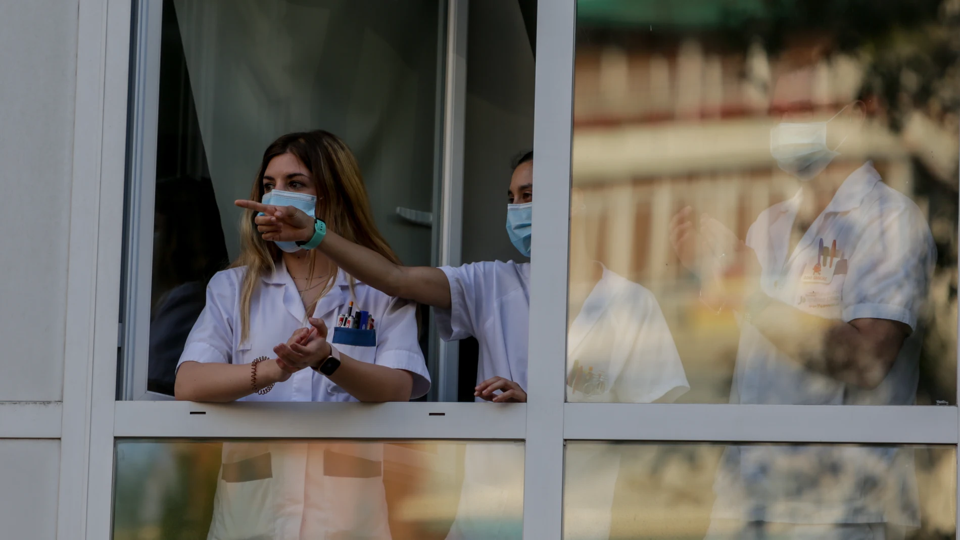 Continúan los aplausos a los sanitarios en la Fase 1 en Madrid