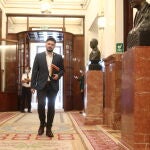 El portavoz de ERC, Gabriel Rufián, a su llegada a la sesión de control al Gobierno