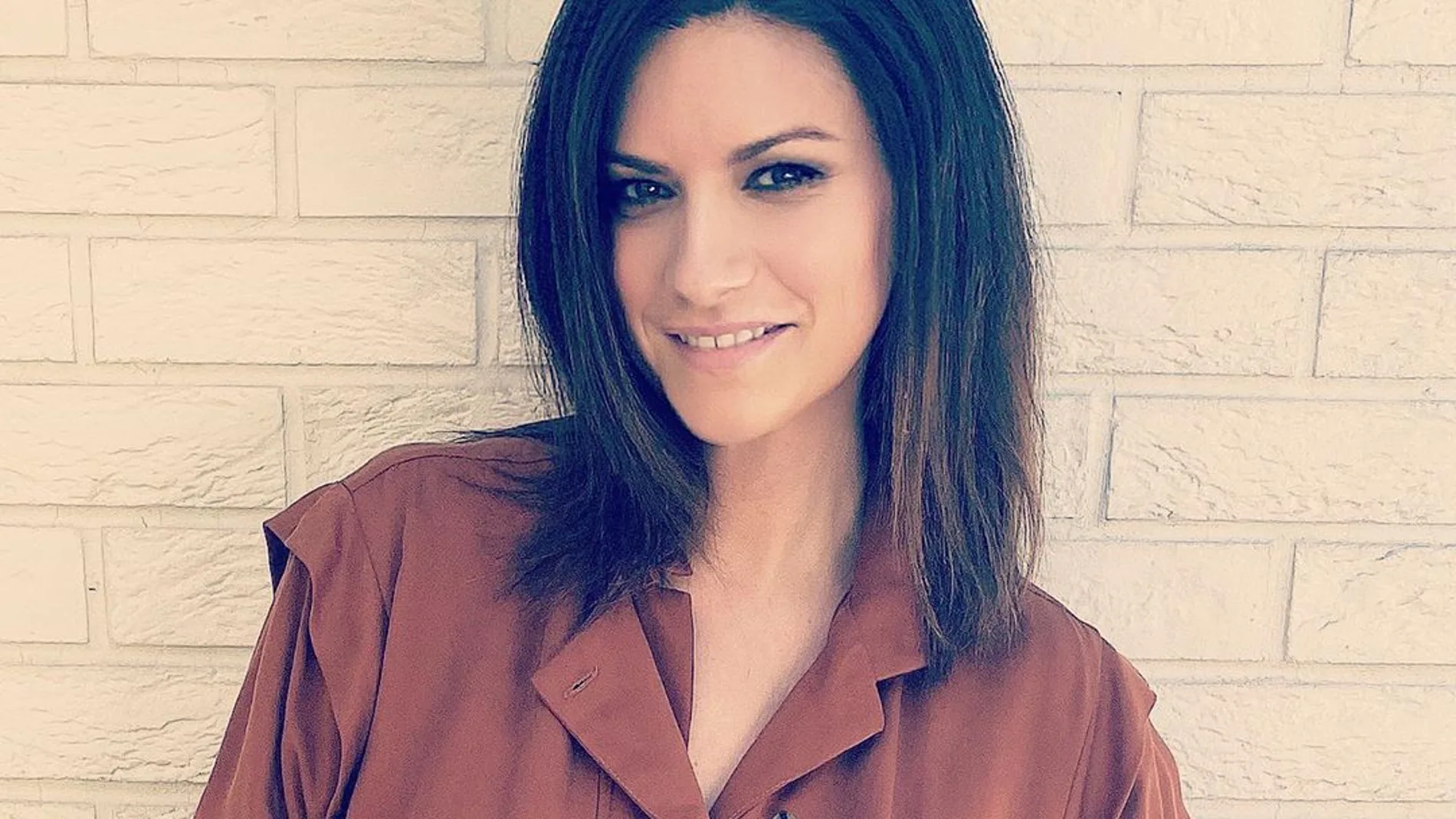 Laura Pausini vuelve a sumarse a la lucha contra la pandemia.