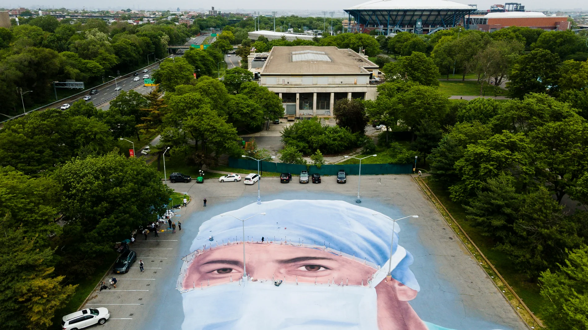 Mural in Honor of COVID-19 Victims and Healthcare Workers in New York