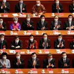 Aplausos en la Asamblea Nacional Popular de China, en Pekín, hoy