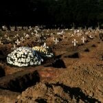 Nuevas sepulturas en el cementerio de Sao Francisco Xavier, en Rio de Janeiro