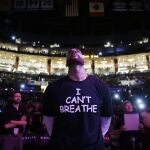 Las camisetas con la leyenda "I Can't Breathe" -"No puedo respirar"- ya proliferaron en la NBA hace años