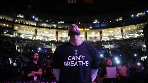Las camisetas con la leyenda "I Can't Breathe" -"No puedo respirar"- ya proliferaron en la NBA hace años
