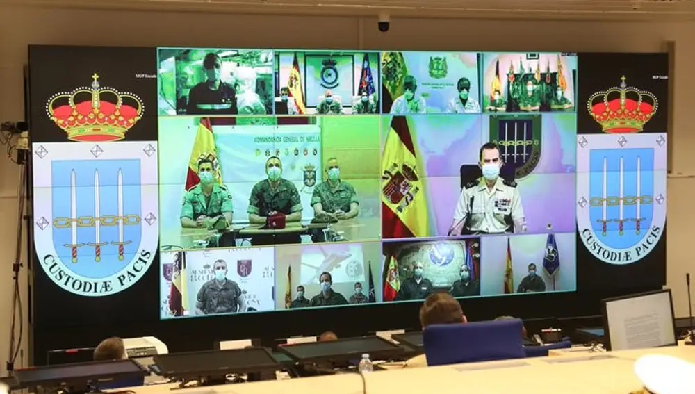Videoconferencia del Rey con diferentes contingentes