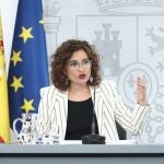 La ministra portavoz y de Hacienda, María Jesús Montero, ha cerrado filas con Marlaska en la rueda de prensa posterior al Consejo de Ministros
