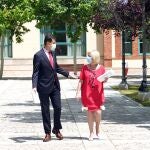 El consejero de la Presidencia, Ángel Ibáñez, y la consejera de Sanidad, Verónica Casado, momentos antes de informar sobre la situación epidemiológica de Castilla y León