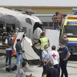  Dos fallecidos, de 89 y 32 años, al descarrilar un tren Alvia en Zamora 