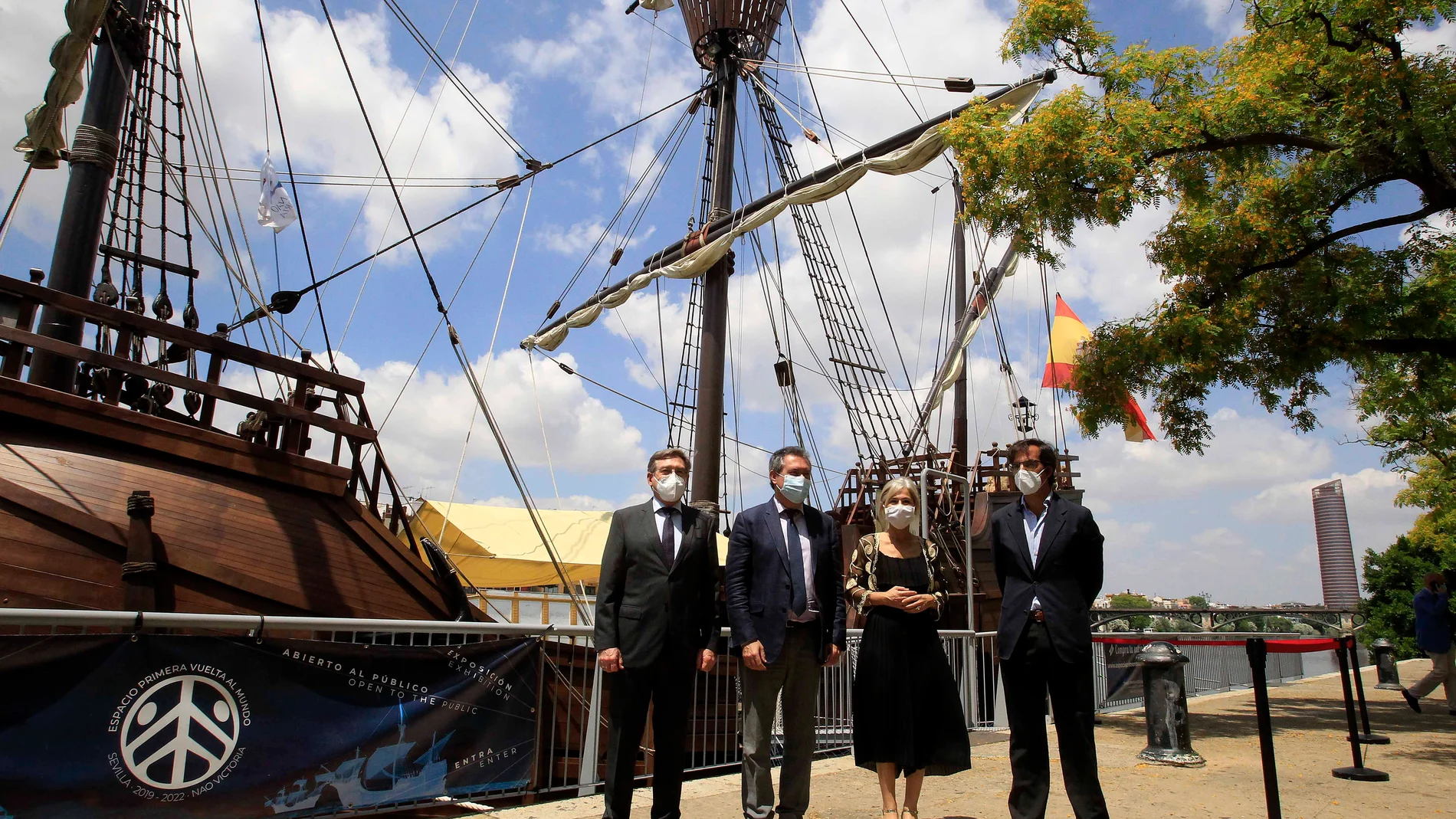 La réplica de la Nao Victoria, que se encuentra en el muelle de las Delicias de Sevilla, se abre a las visitas