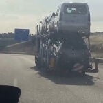 Un conductor de camión haciendo zig zag por la carretera de Badajoz
