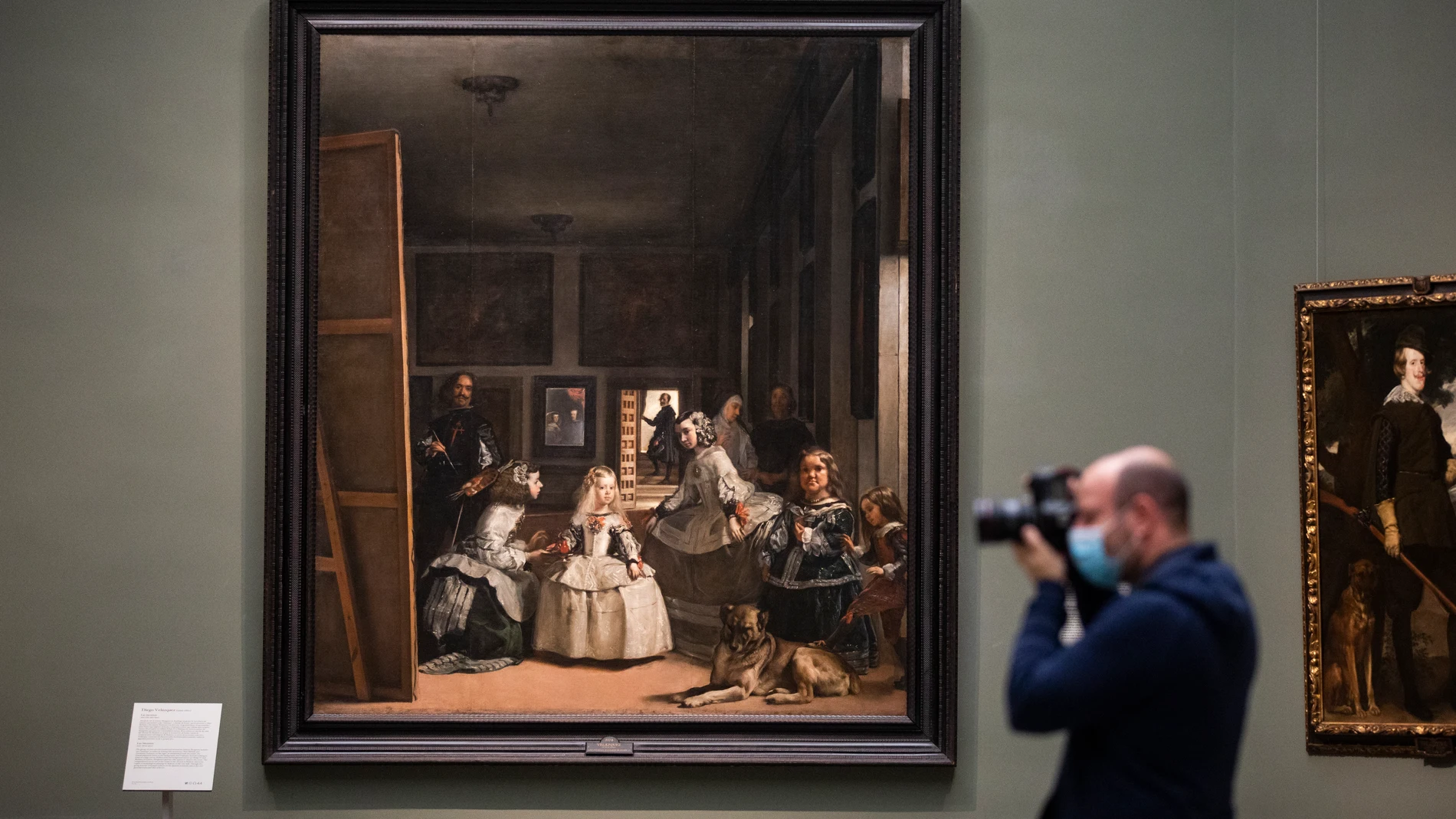 Preparativos y adecuación del Museo del Prado para su reapertura limitada el próximo sábado.