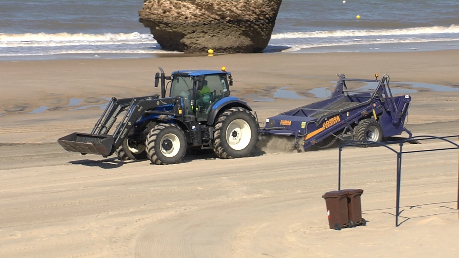 Huelva.- Coronavirus.- Matalascañas, primera playa que se abre al baño con el Plan de Contingencia contra el Covid-19