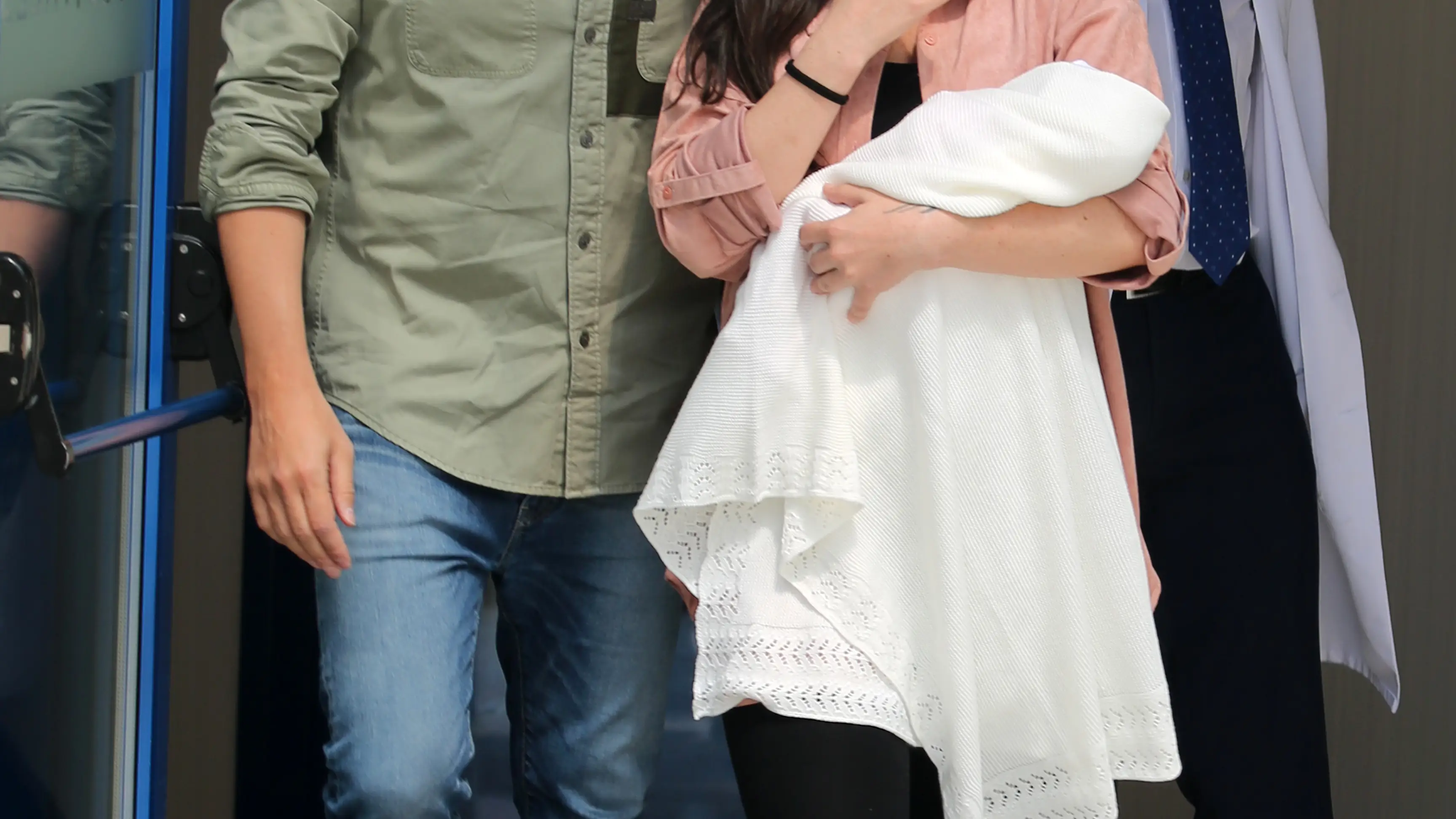 Malú y Albert Rivera reciben el alta médica tras el nacimiento de su hija Lucía, en Madrid (España), a 08 de junio de 2020.08 JUNIO 2020José Ruiz / Europa Press08/06/2020
