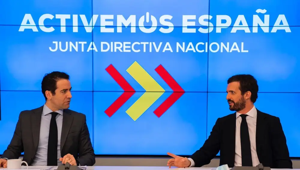 El presidente del PP, Pablo Casado, y el secretario general del PP, Teodoro García Egea, en la reunión de la Junta Directiva Nacional del partido. En Madrid, a 8 de junio de 2020.DAVID MUDARRA (PP)08/06/2020