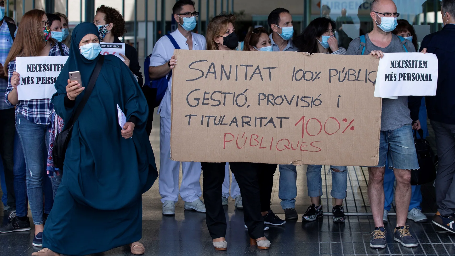 Siguen las protestas de los sanitarios, indignados por el contrato Ferrovial