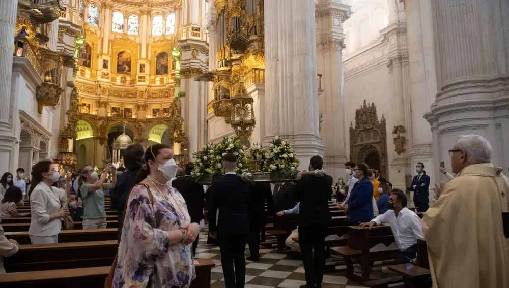 Procesión del Corpus por el interior de la Catedral de Granada