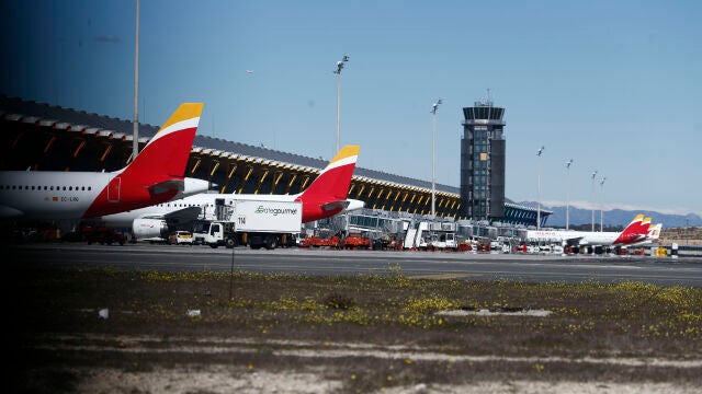 Aviones de Iberia Express en el aeropuerto de Barajas