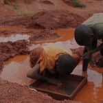 Trabajo infantil en una de las aldeas del congo