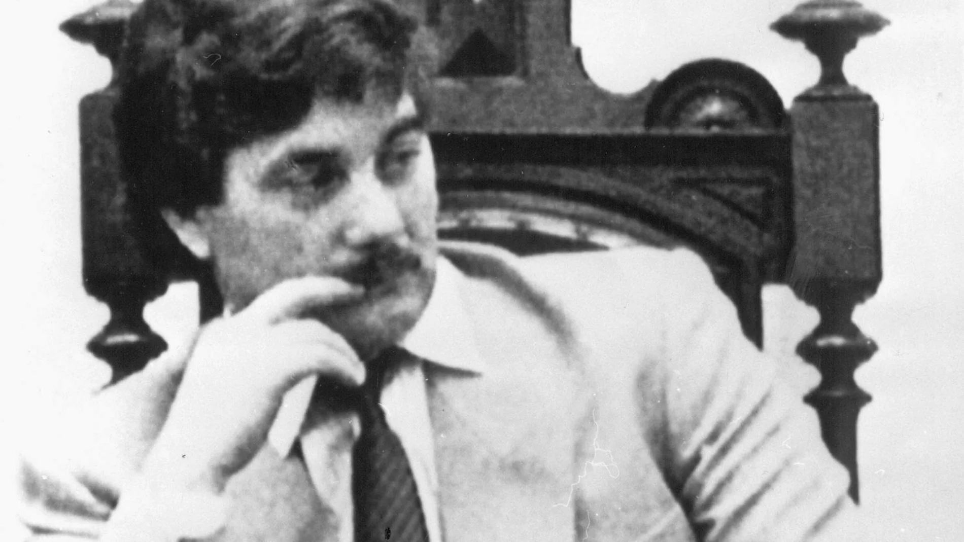 MADRID. Sito Miñanco, el "Pablo Escobar de la ría" es el narco más mítico de Galicia. Es de Cambados y llegó a comprar el equipo de fútbol local. Dicen que pagaba muy bien a los suyos y que no le gustaba la violencia. Ha seguido "trabajando" hasta la actualidad, que está en prisión.EFE/Archivo 1997