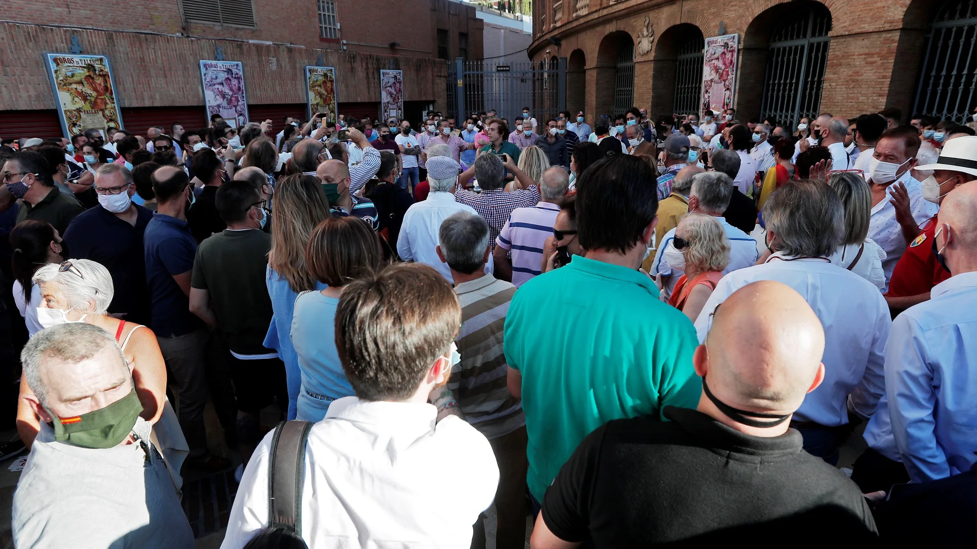 Afición taurina protesta en València por la falta de apoyo de las autoridades