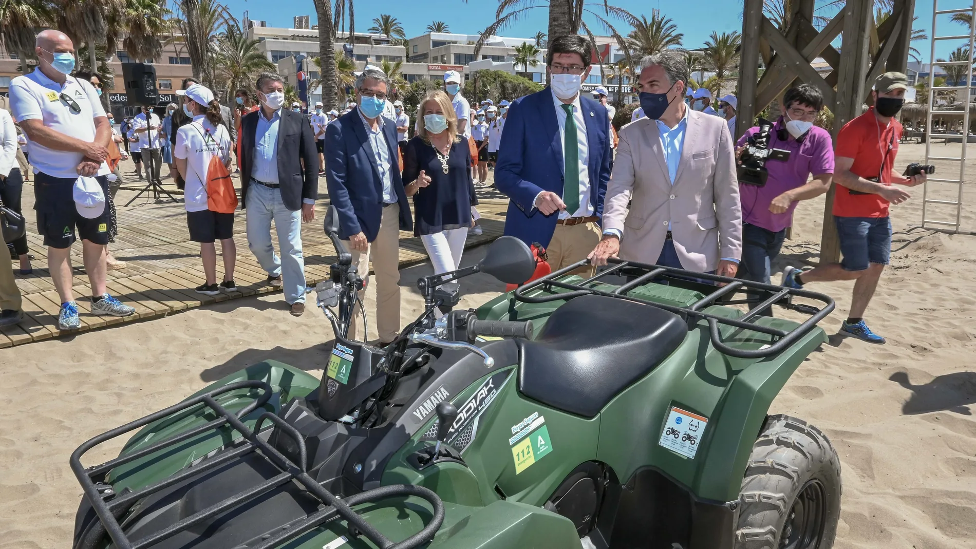 El vicepresidente de la Junta, Juan Marín, y el consejero de Presidencia, Elías Bendodo, ayer en Marbella (Málaga)