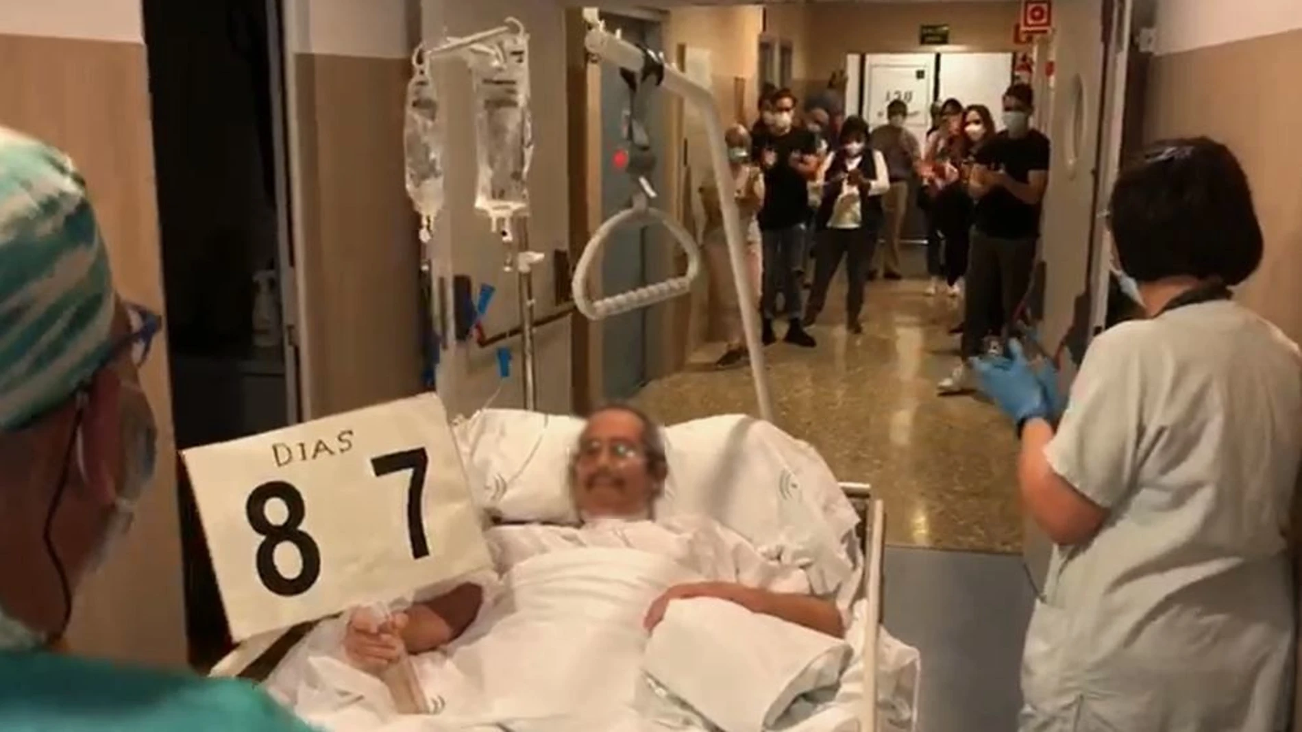 Málaga.- Coronavirus.- Sale de la UCI el último ingresado por coronavirus en el Hospital Costa del Sol