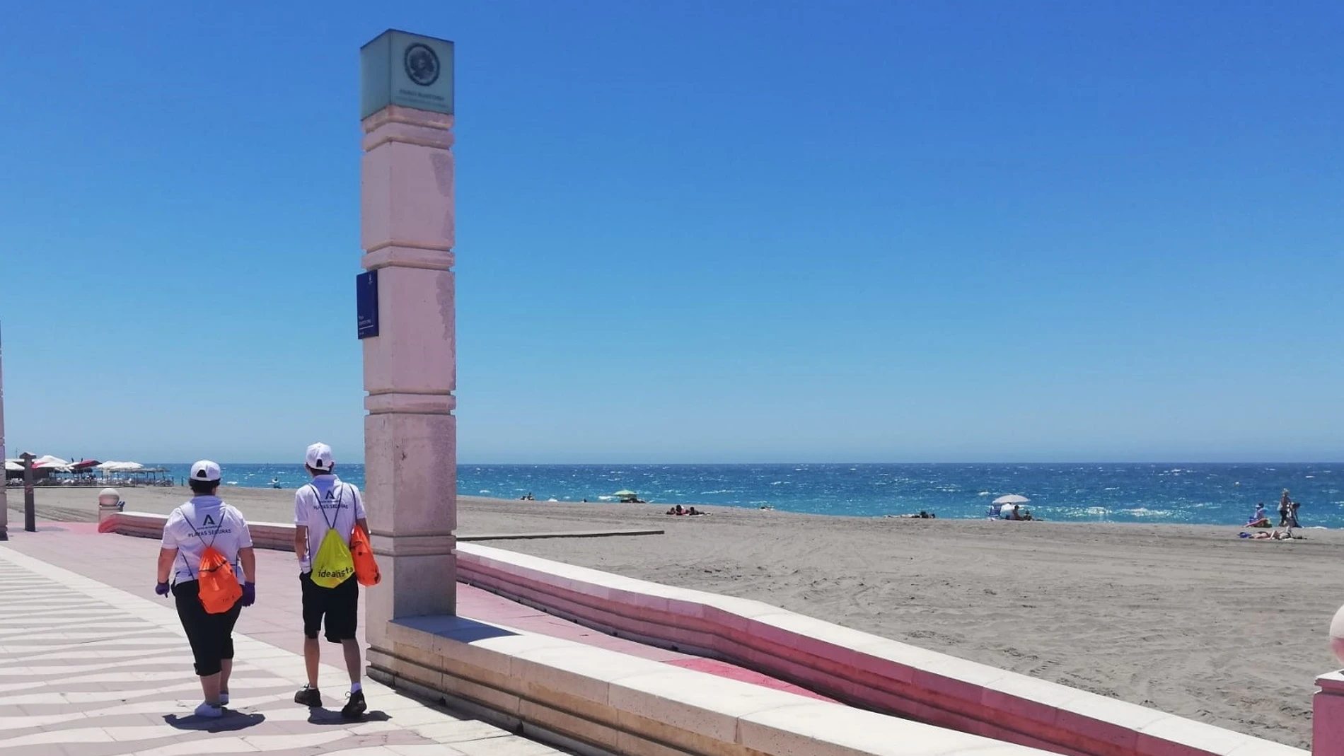 Almería.-Coronavirus.-Los primeros vigilantes de playa se incorporan tras un acto de bienvenida en el Maestro Padilla
