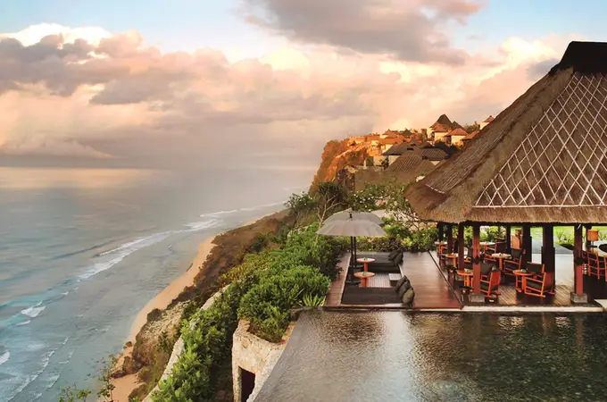 Bvlgari Resort Bali, el exótico alojamiento de la firma de lujo italiana con piscina infinita