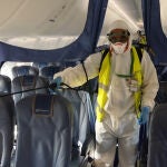 Medidas de desinfección de un avión de Air europa