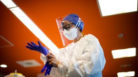 Una enfermera de Urgencias del Hospital Universitario Puerta de Hierro de Majadahonda