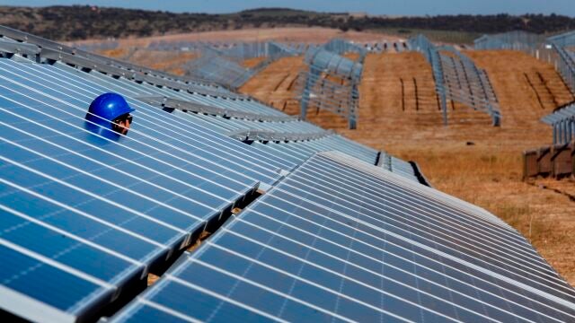 El 74% de electricidad en la UE deberá ser renovable en 2030