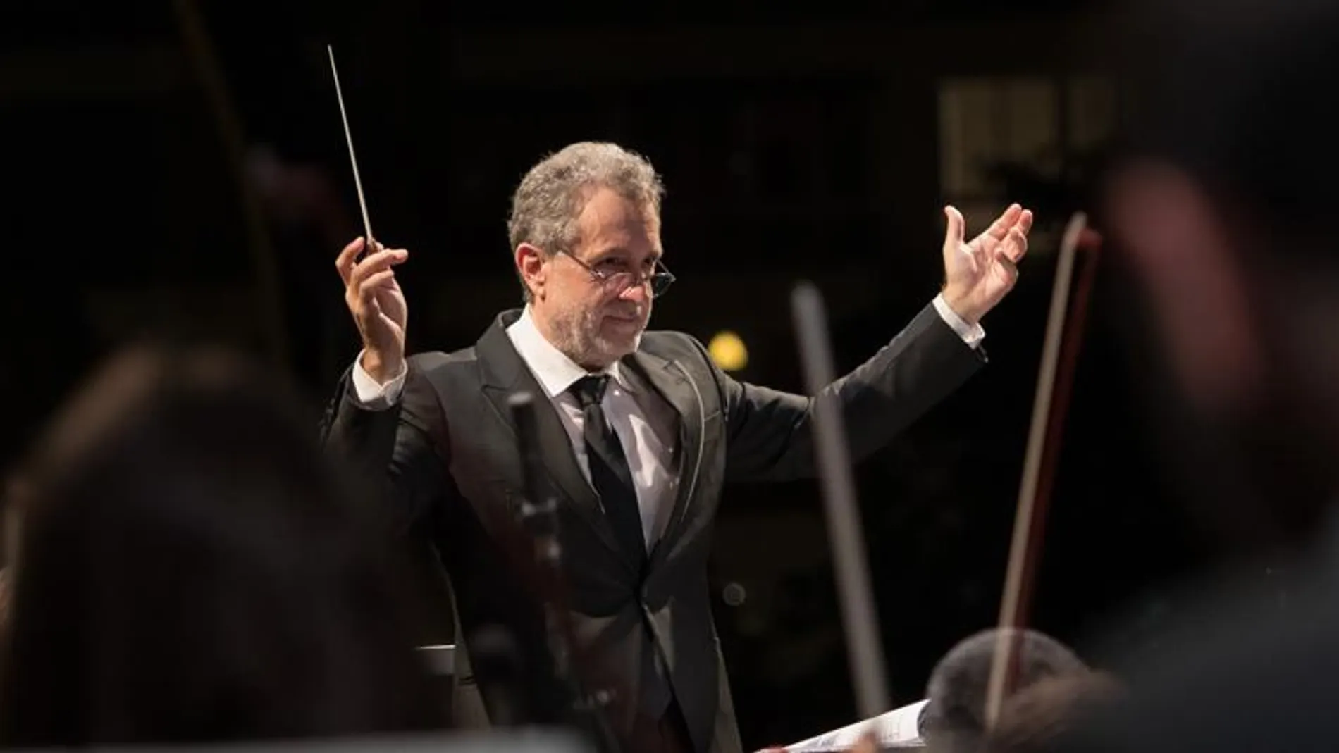 El director de orquesta catalán Josep Pons será una de las figuras que celebren el Día de la Música