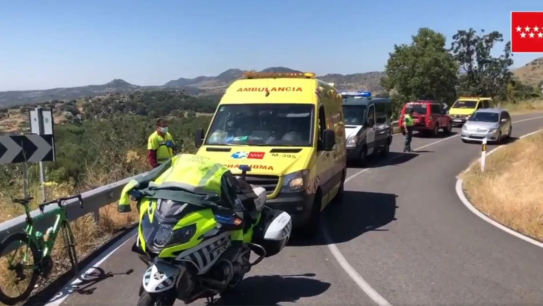 Accidente de un ciclista en la M-533, a la altura de Zarzalejos