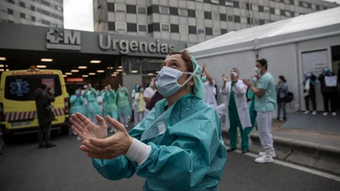 Aplausos de sanitarios de la Paz