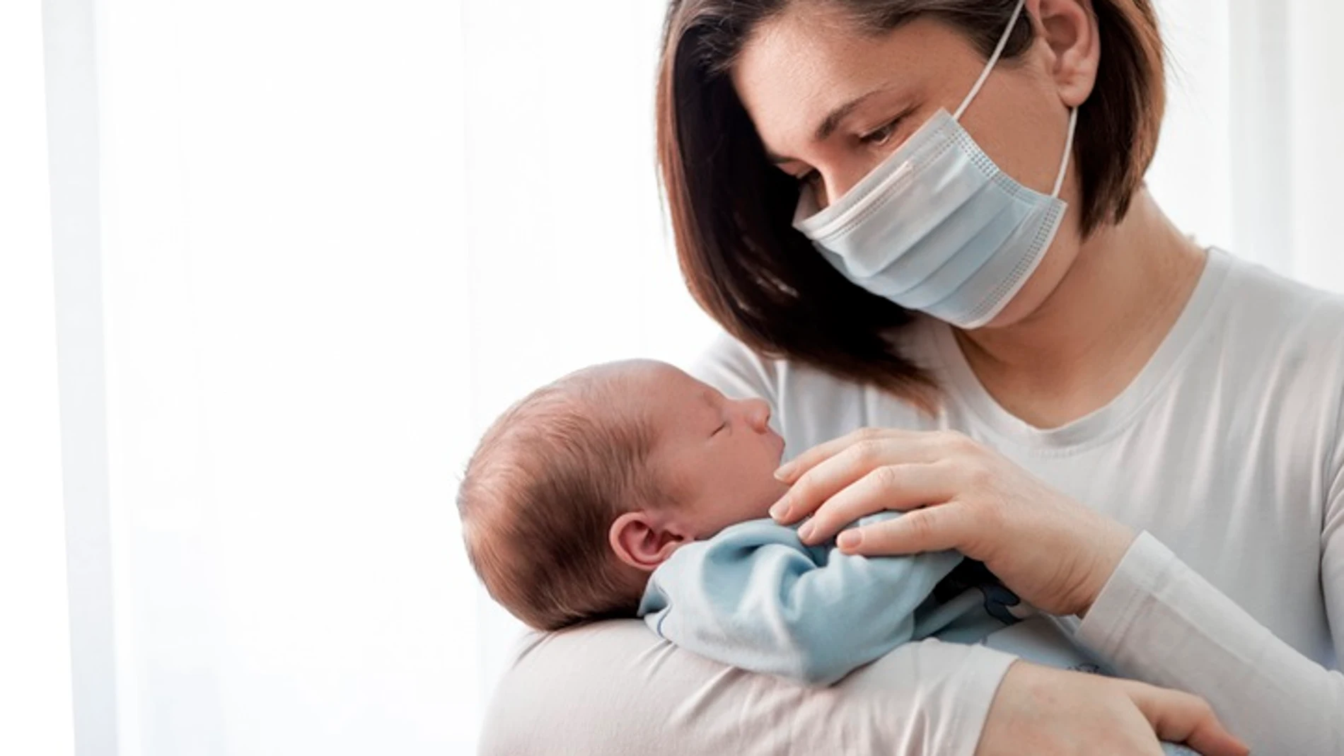 Coronavirus.- Los bebés con Covid-19 suelen estar bien y no padecer ninguna afectación respiratoria