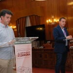 El presidente de la Diputación de Zamora, Francisco Requejo, presenta la ayudas junto al diputado Ramiro Silva