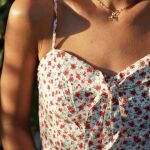 El vestido corto de marca española más bonito del verano.