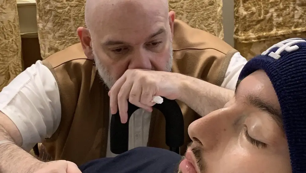 El príncipe Al-Waleed bin Khalid, mejor conocido como el "príncipe durmiente", lleva 15 años en coma