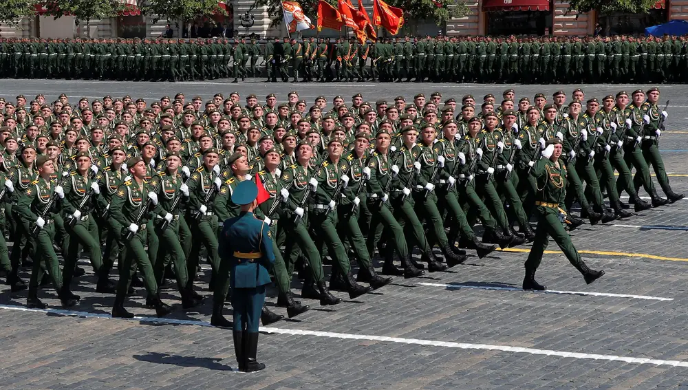 Soldados rusos en la Plaza Roja