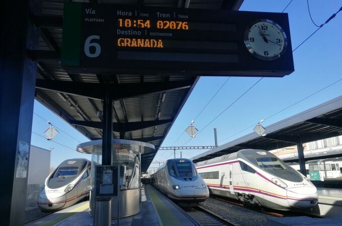 Tren Ave con destino a Granada. RENFE
