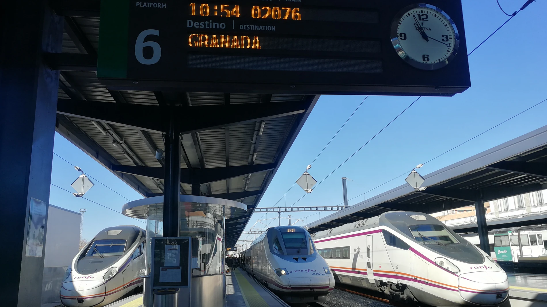 Granada.- Los trenes Ave de Granada registran 634.000 viajeros en su primer año