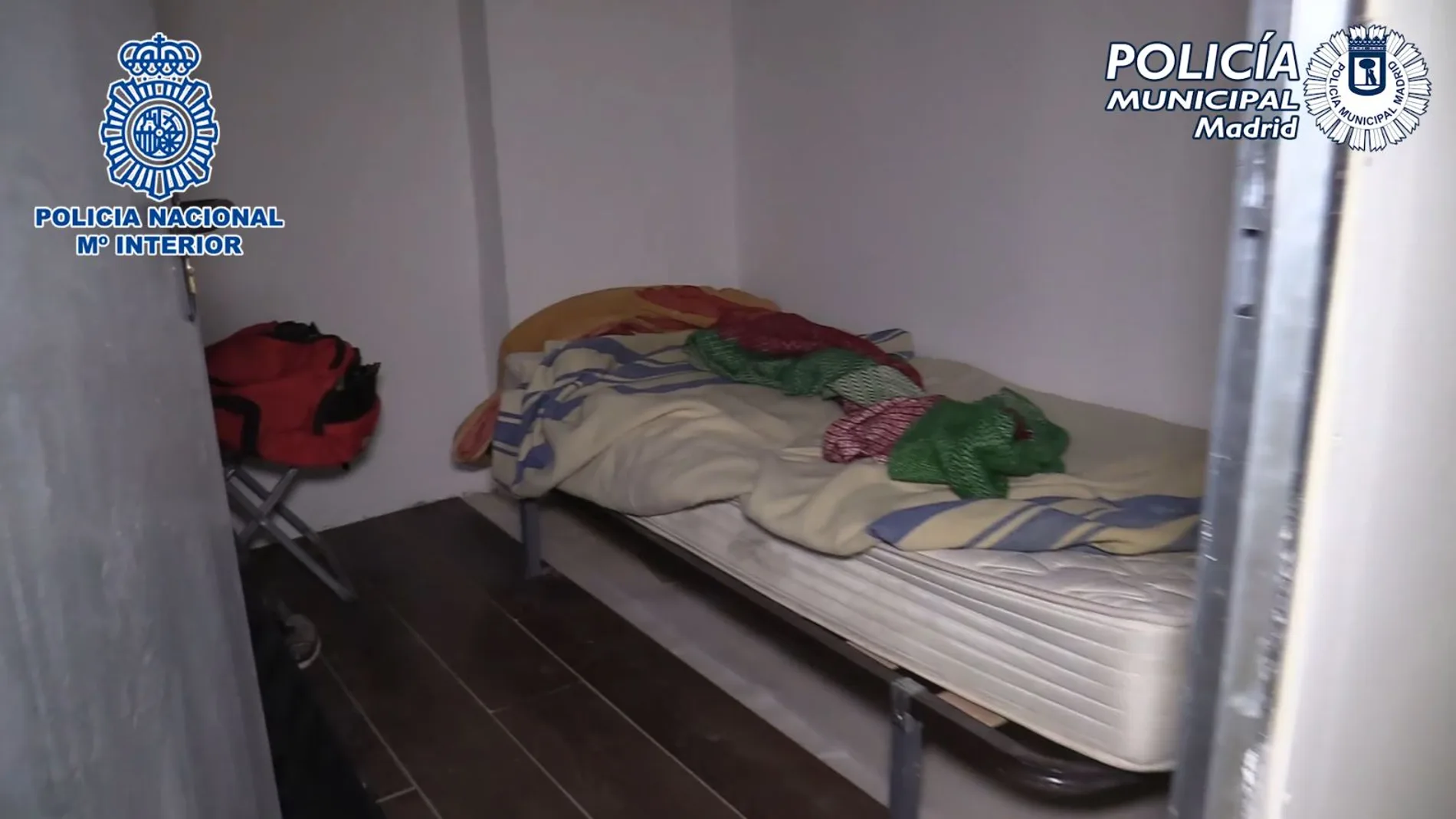 Liberados 61 inmigrantes que vivían entre ratas y colchones recogidos de la calle en trasteros de 9 m2