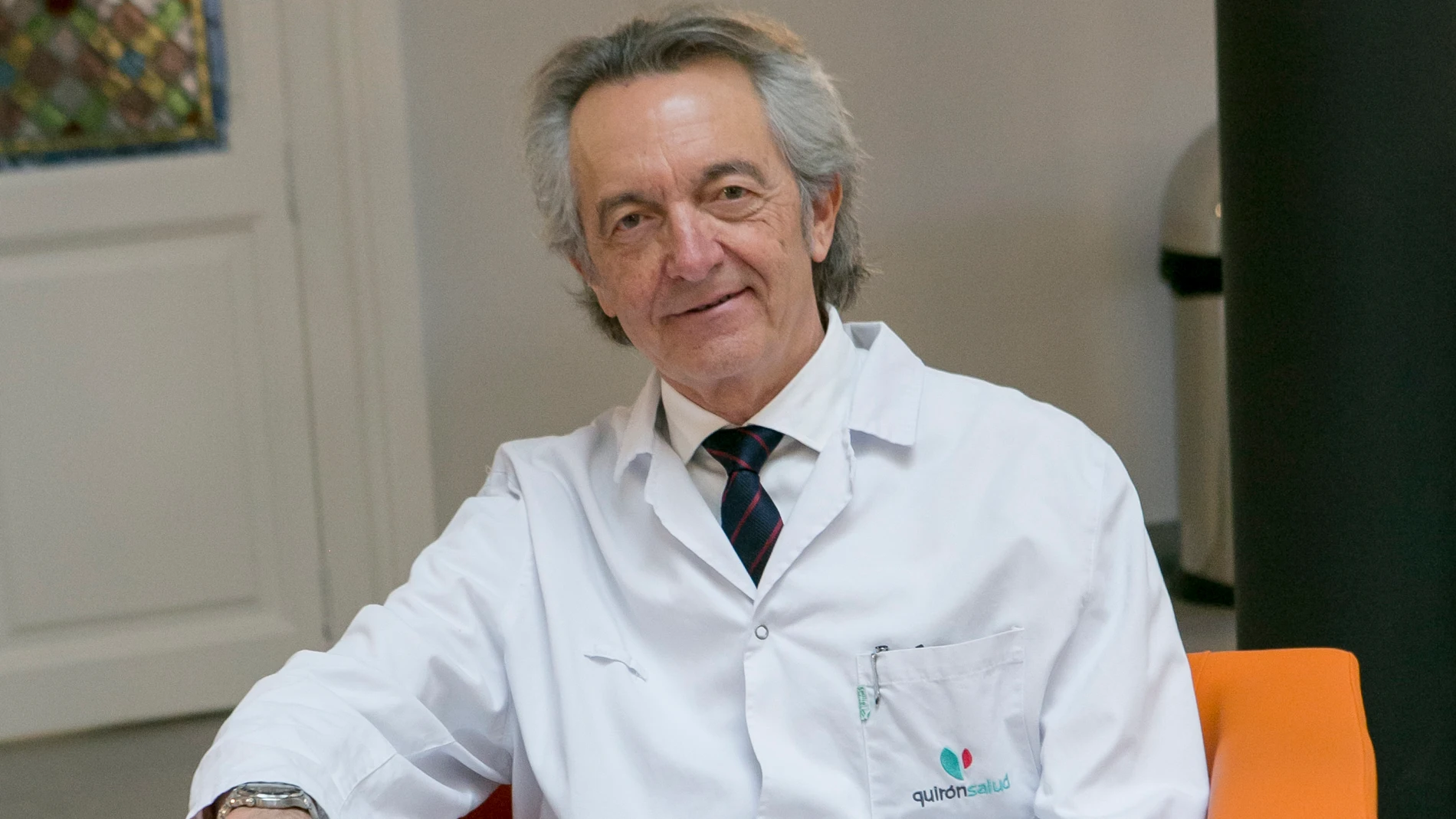 Dr. Andrés Poveda Velasco, codirector de la Unidad Integral de Oncología del Hospital Quirónsalud Valencia