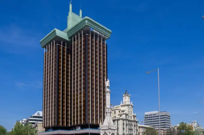 El Ayuntamiento de Madrid protege las partes estructurales de las Torres de Colón