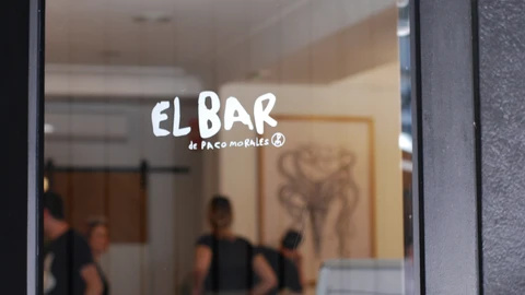 Así es la fachada de El Bar de Paco Morales en Cordoba