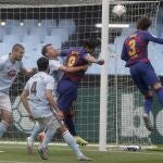 El cabezazo de Piqué al larguero fue la primera ocasión del Barcelona