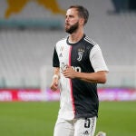 Pjanic se va de la Juve al Barcelona. Ha dado positivo en coronavirus