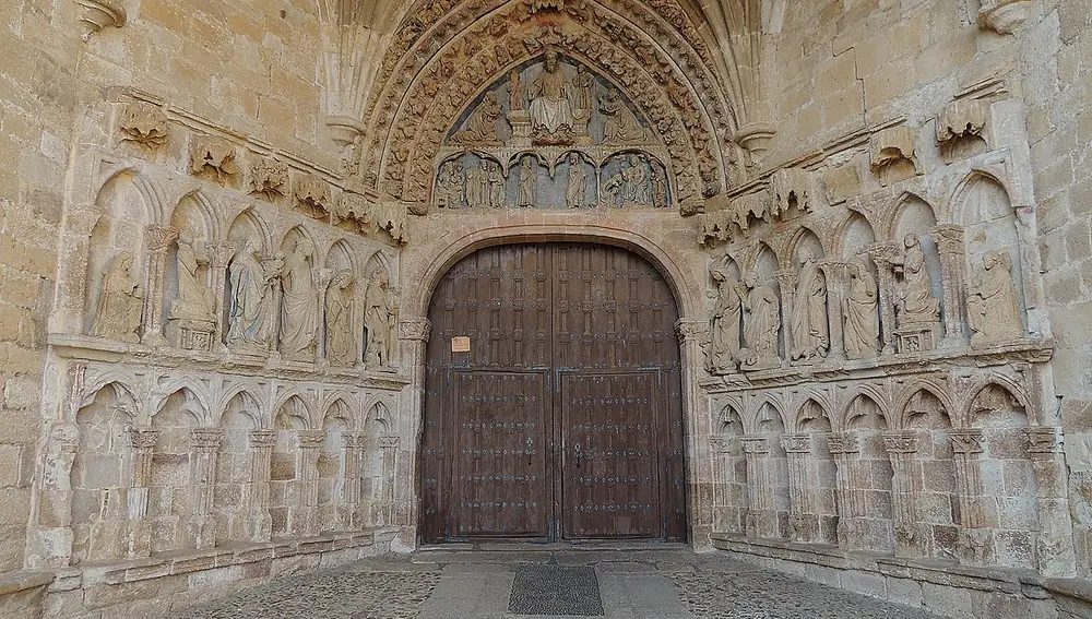 Fachada de la iglesia de La Hiniesta de Zamora