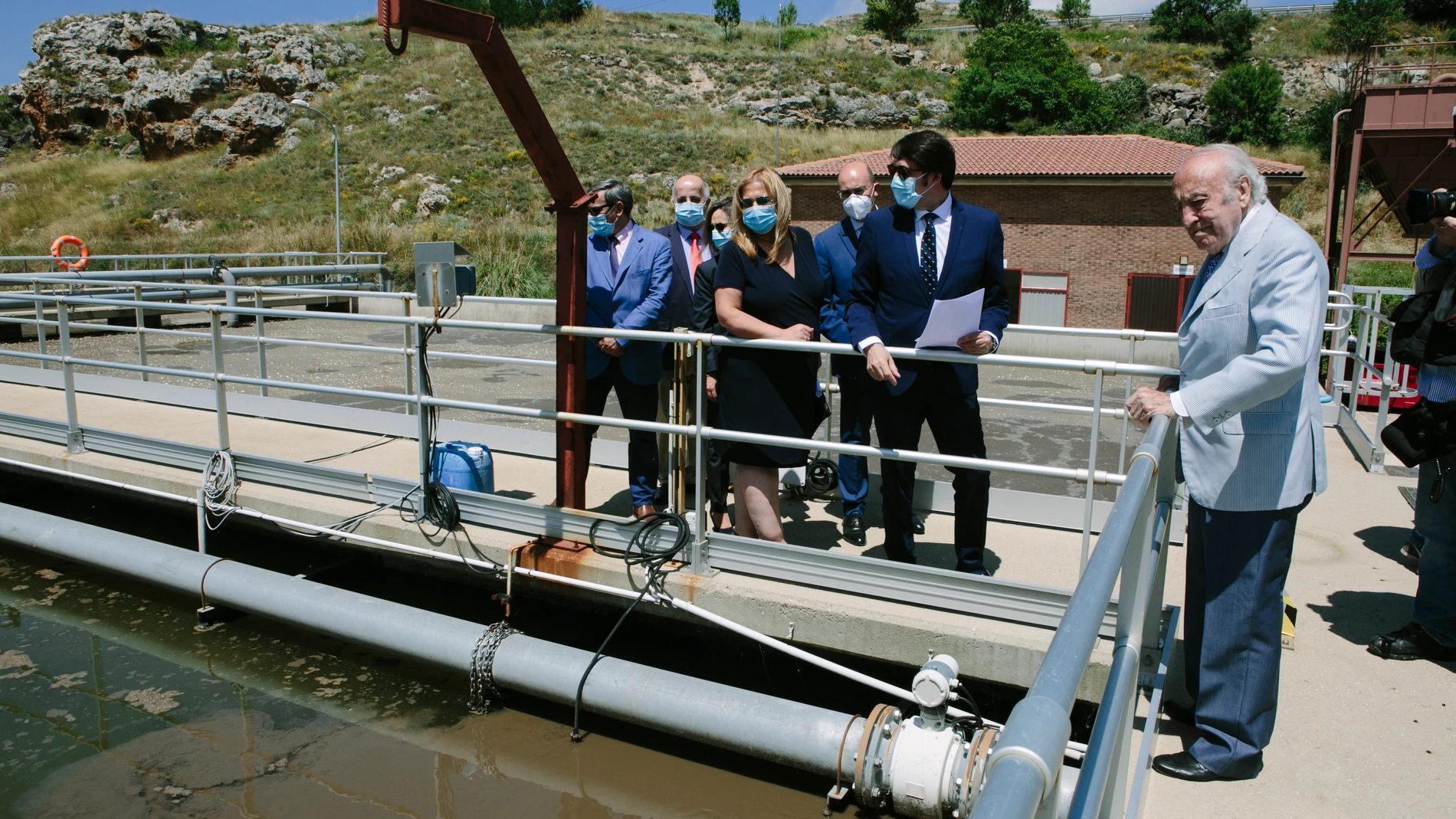 El consejero de Fomento y Medio Ambiente, Juan Carlos Suárez-Quiñones visita la EDAR de Ágreda-Ólvega (Soria)