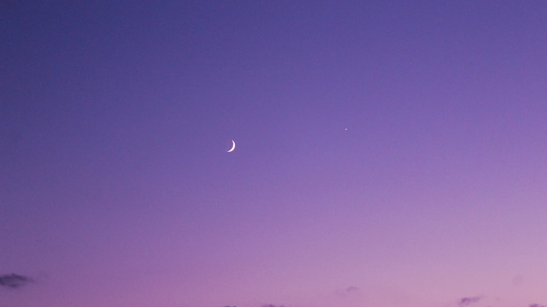 A veces el cielo se ve violeta, si hay un atardecer. Pero siempre suele verse azul.